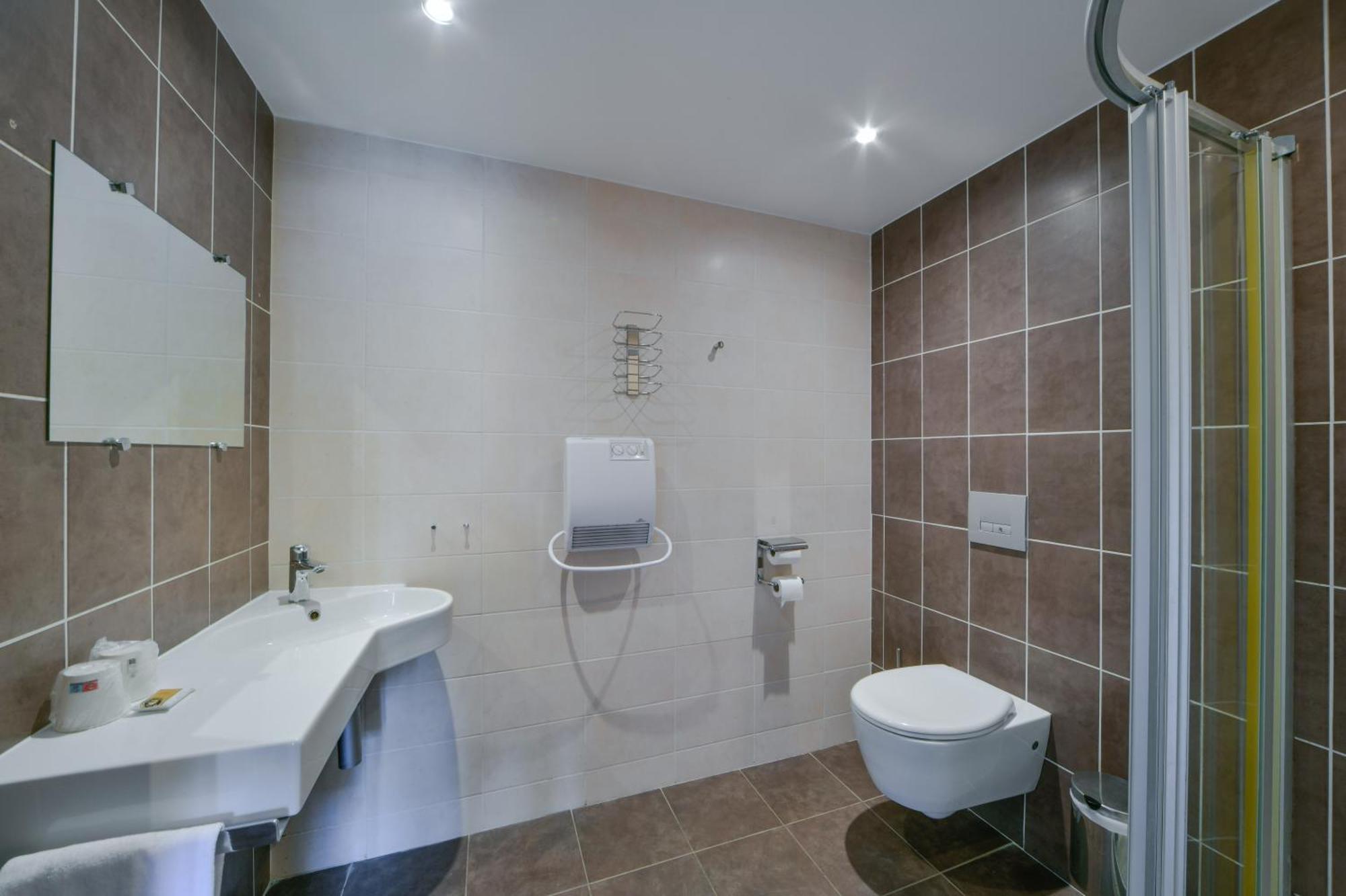 Bhoma Bourges - Hotel & Restaurant Bagian luar foto