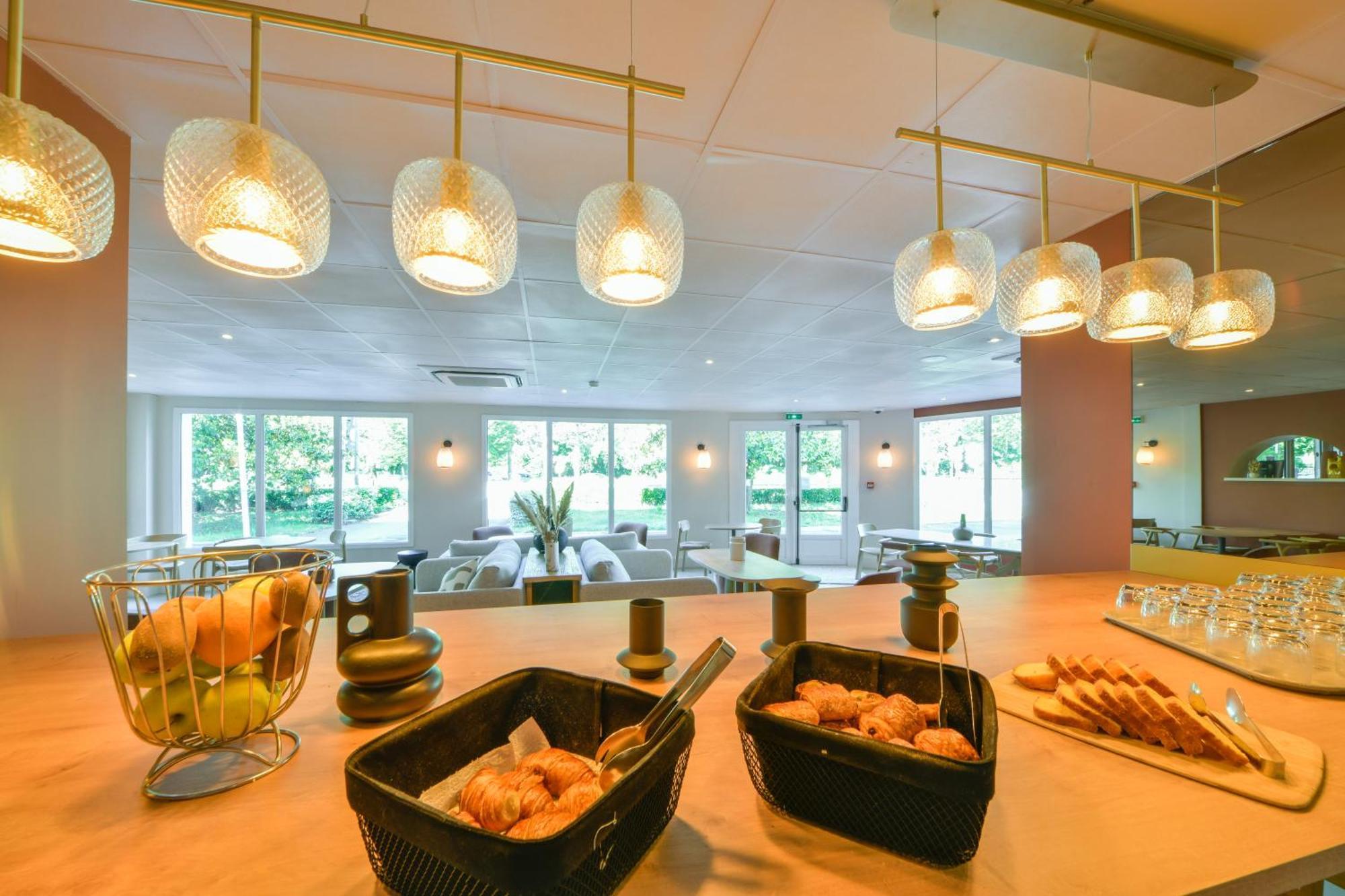 Bhoma Bourges - Hotel & Restaurant Bagian luar foto